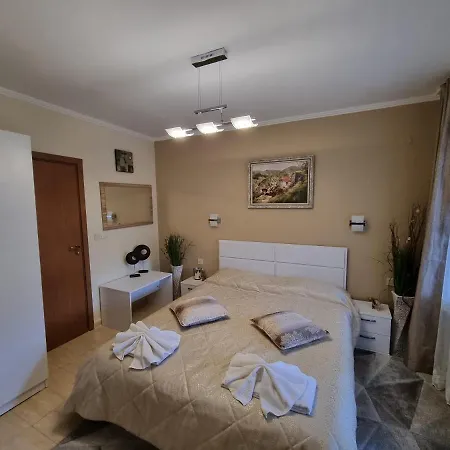 гранд манастира лукс Apartment Pamporovo